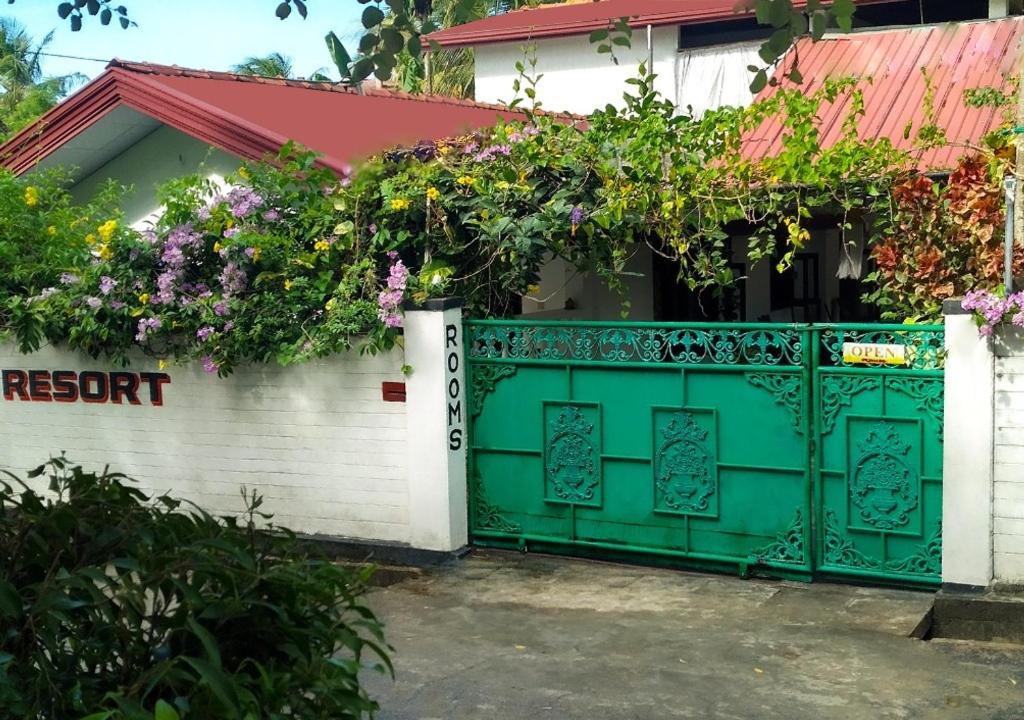 Sheen Holiday Resort Tangalle Exteriör bild